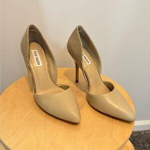 Steve Madden Beige Pointed Toe Heels